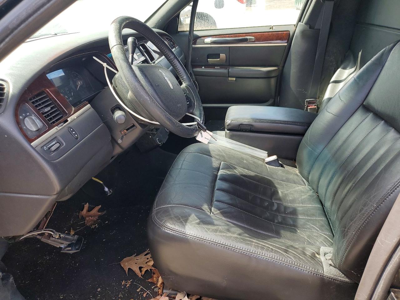 2007 LINCOLN TOWN CAR E