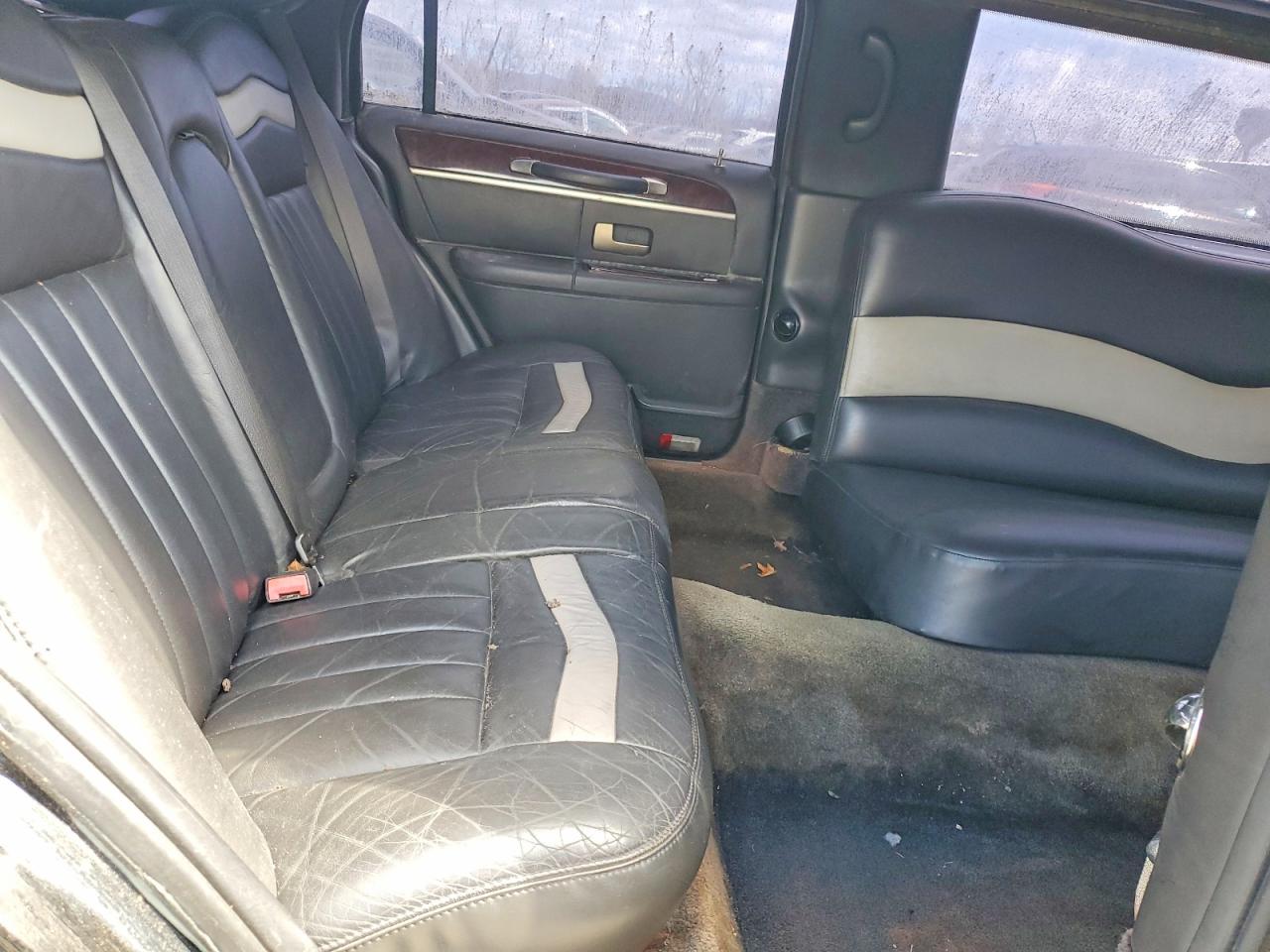 2007 LINCOLN TOWN CAR E