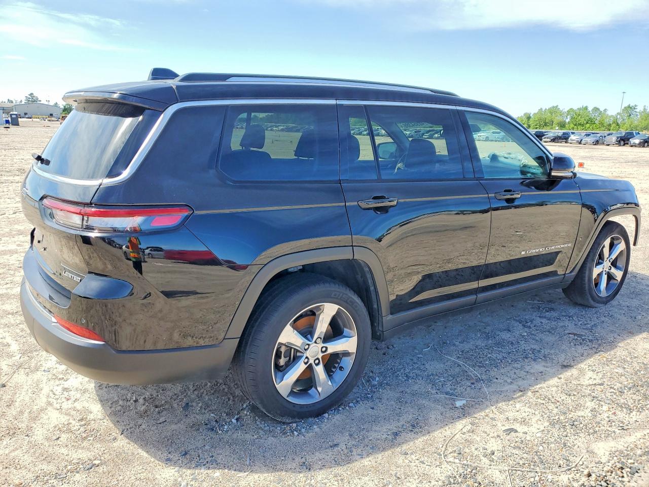 2022 JEEP CHEROKEE