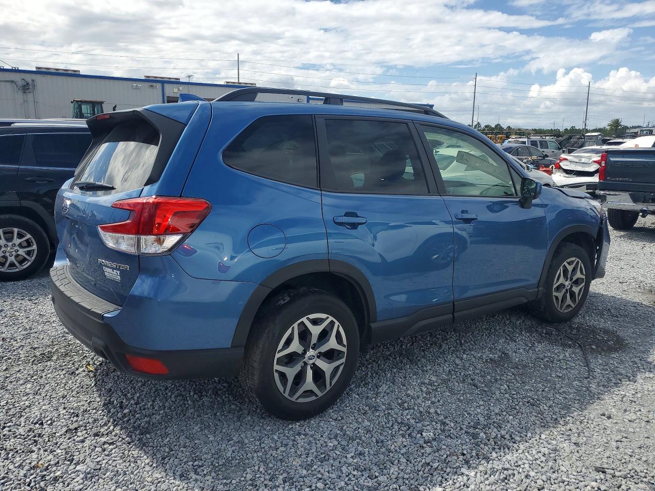 2020 SUBARU FORESTER