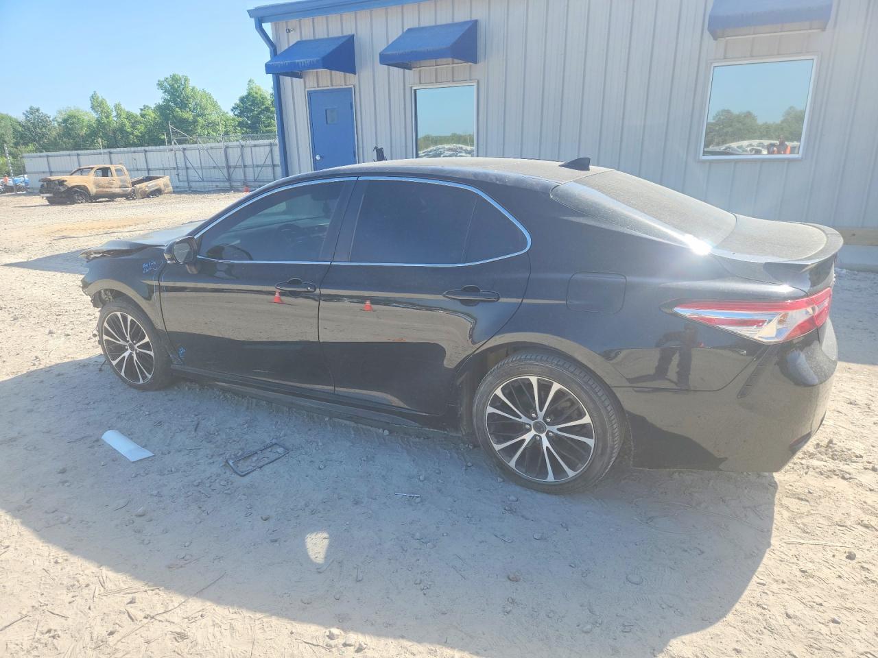 2020 TOYOTA CAMRY