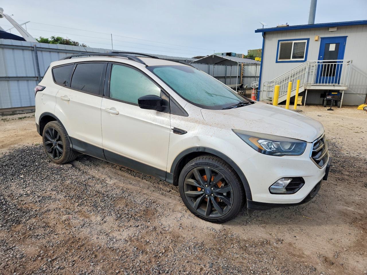 2017 FORD ESCAPE