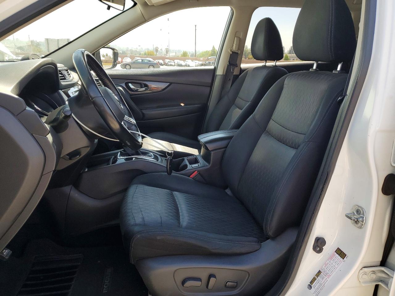 2017 NISSAN ROGUE