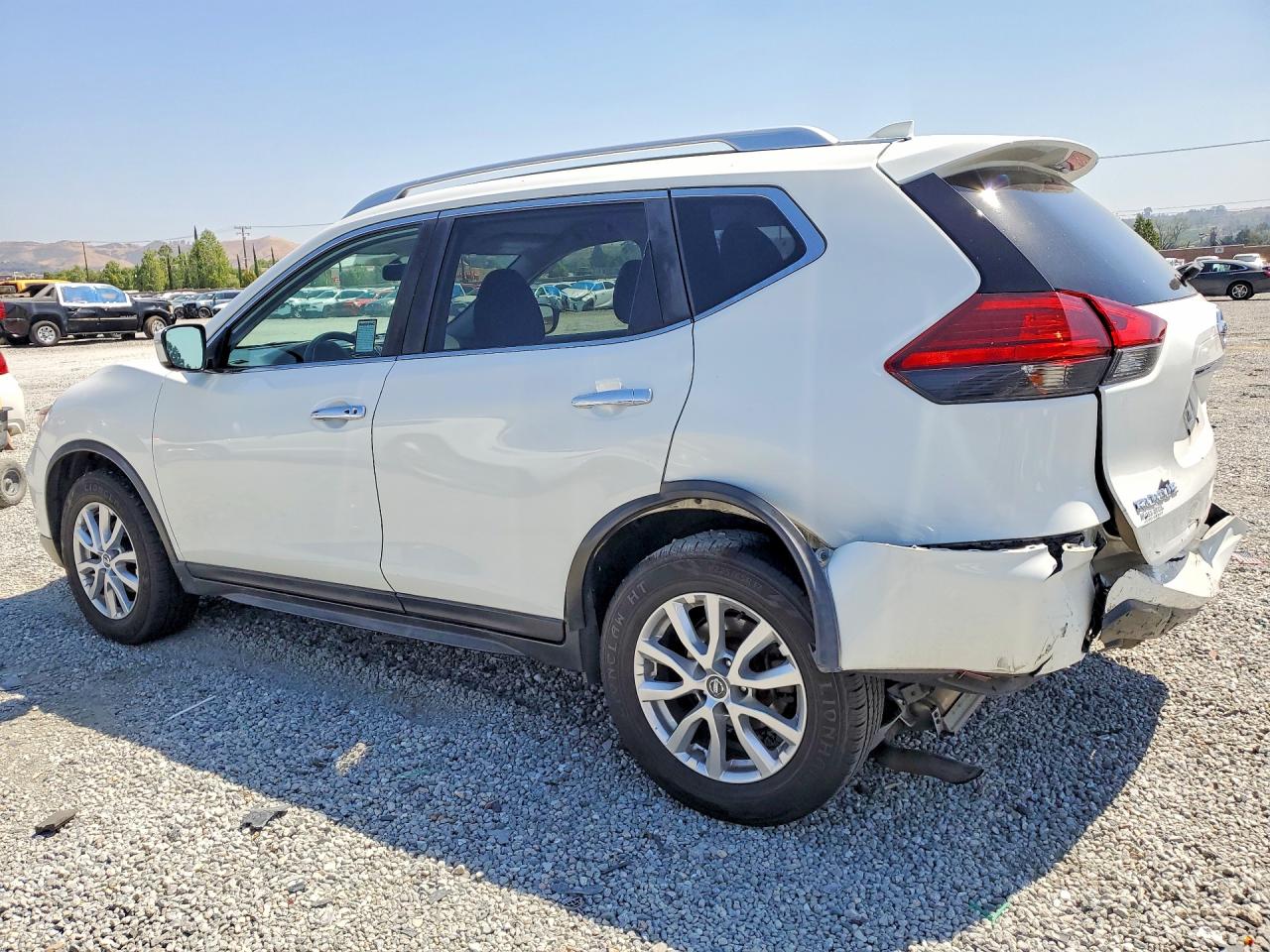 2017 NISSAN ROGUE