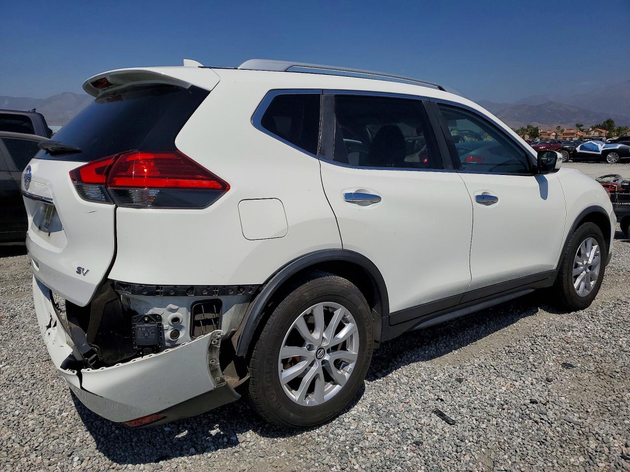 2017 NISSAN ROGUE