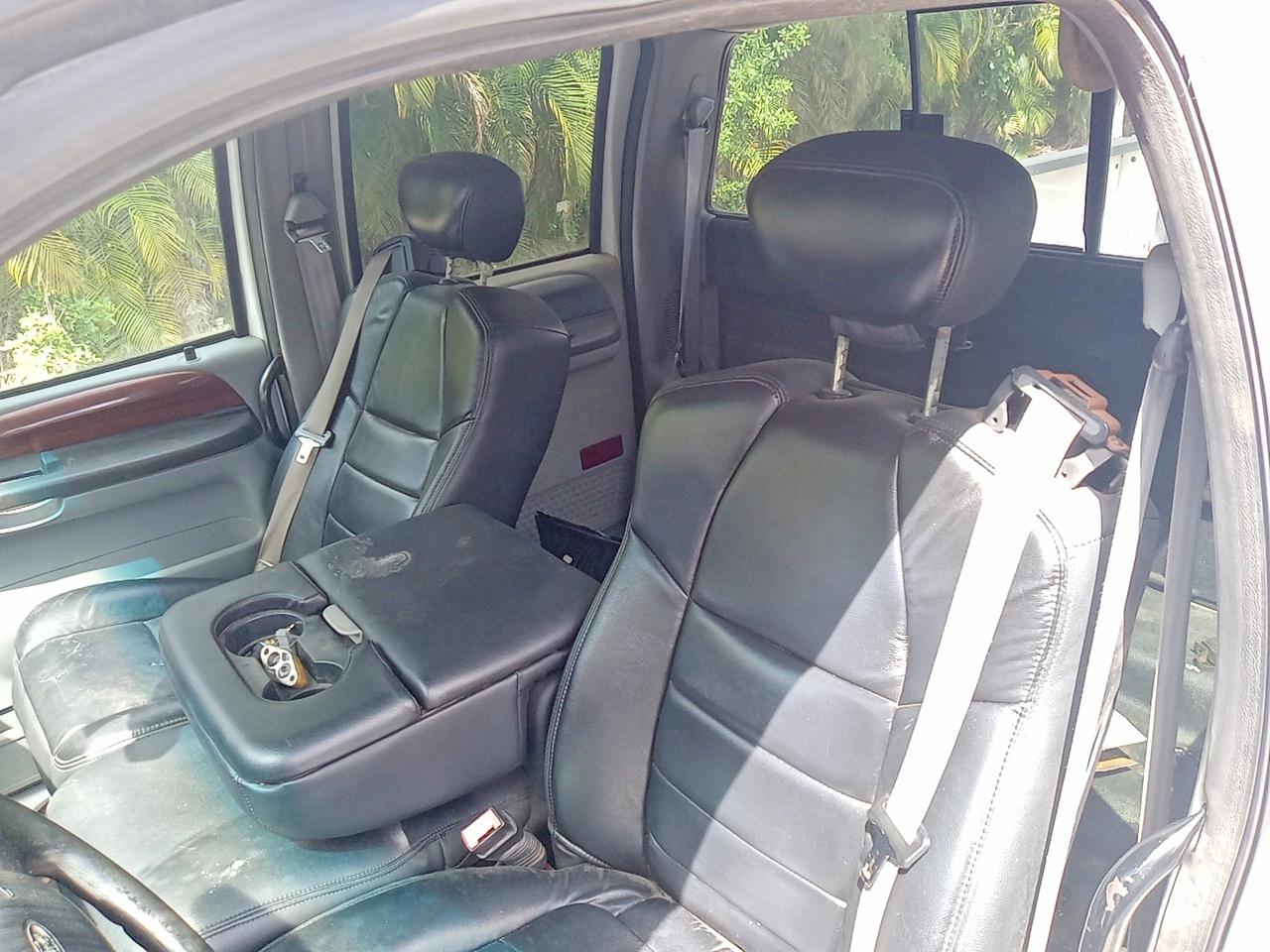 2001 FORD F650