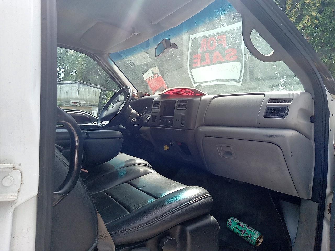 2001 FORD F650