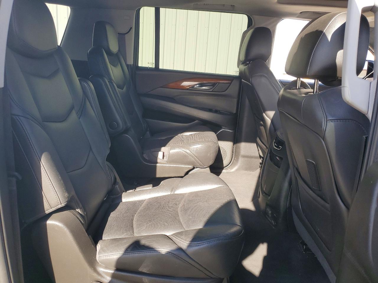 2016 CADILLAC ESCALADE