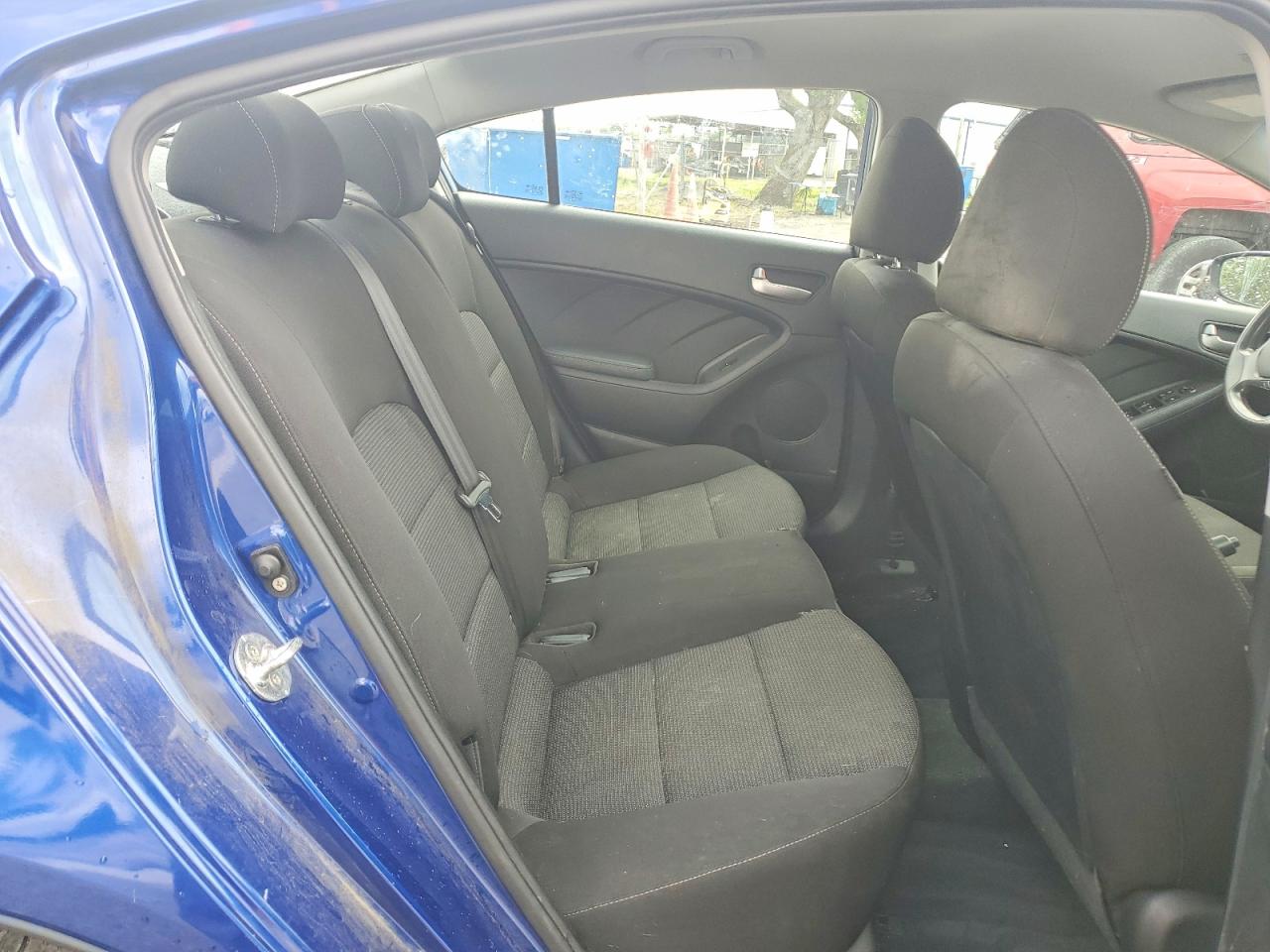 2017 KIA FORTE