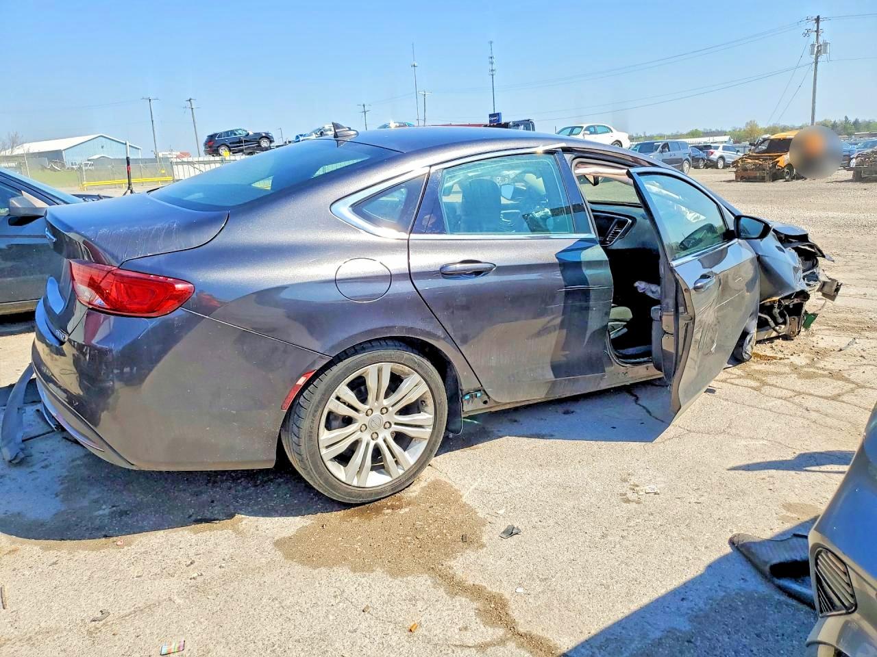 2015 CHRYSLER 200