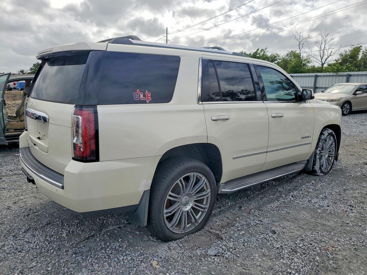 2015 GMC YUKON