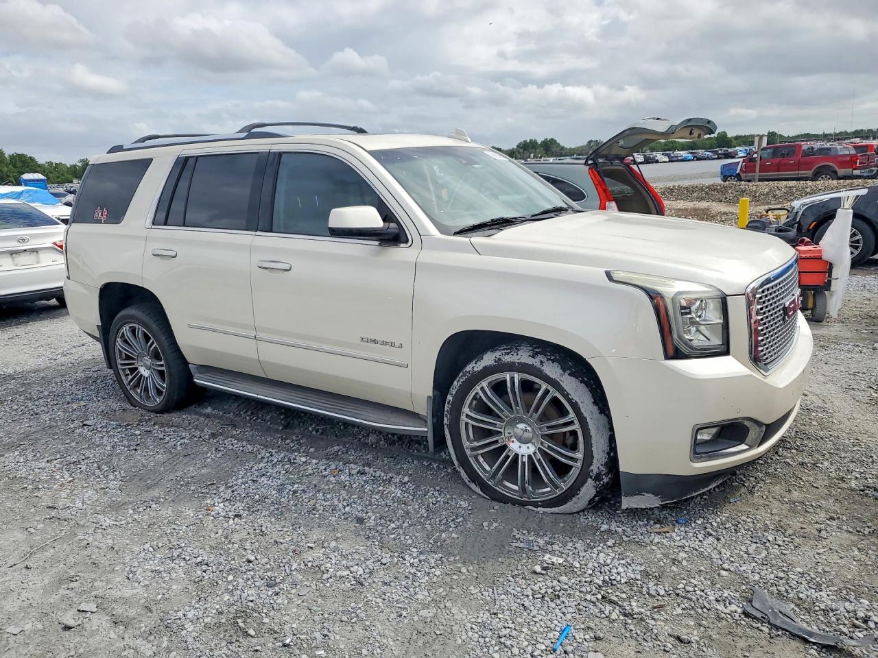 2015 GMC YUKON