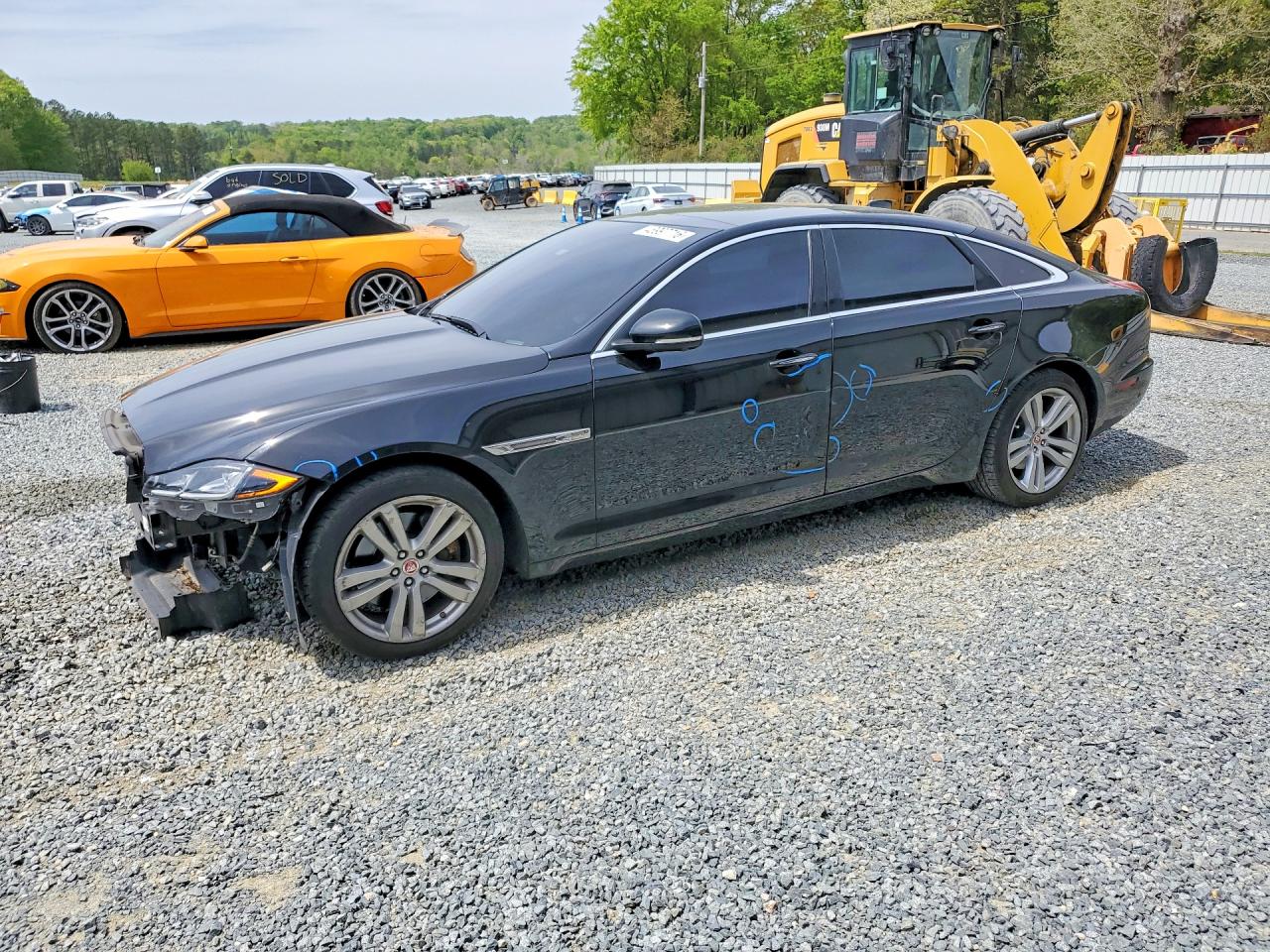 2016 JAGUAR XJ