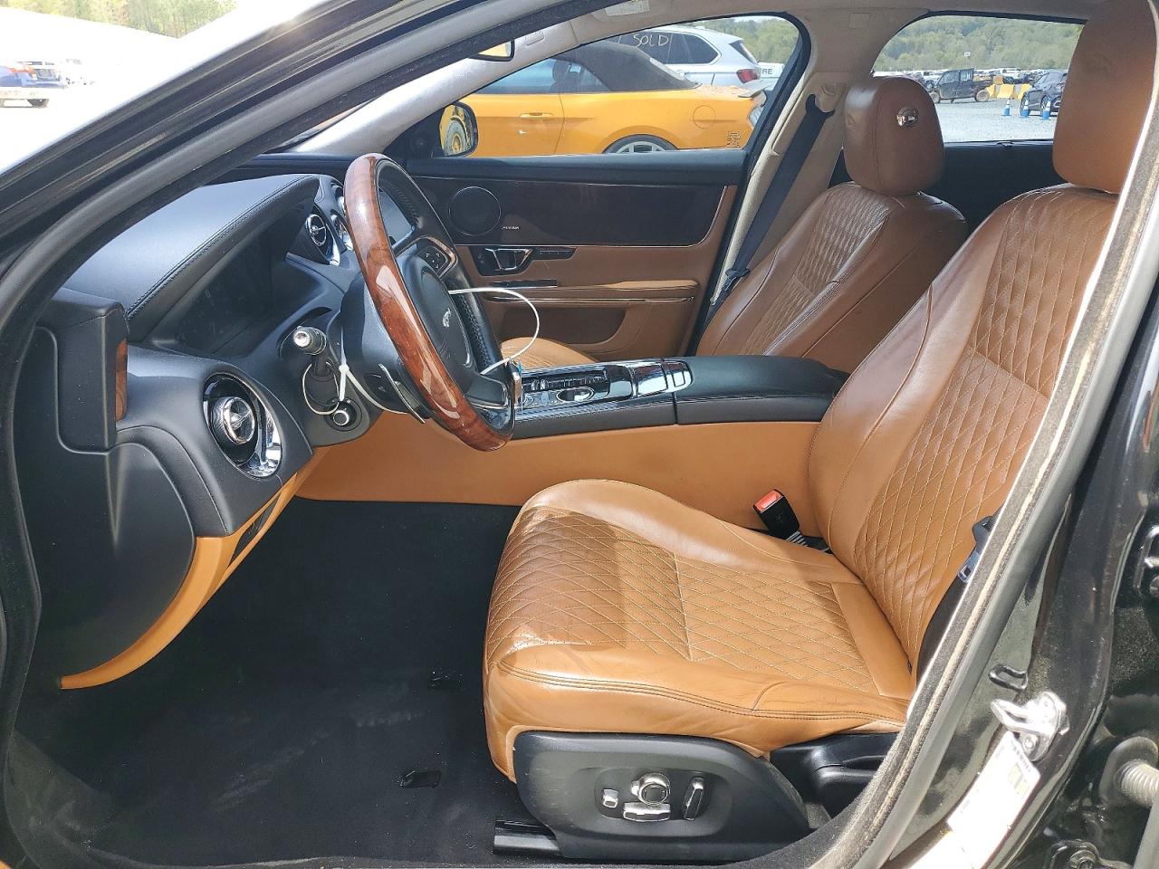 2016 JAGUAR XJ