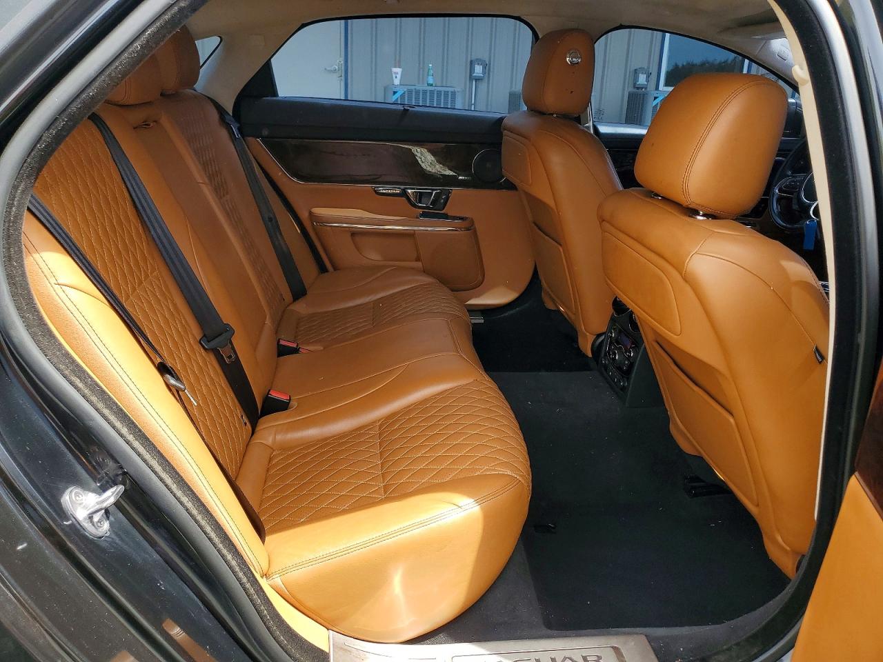 2016 JAGUAR XJ