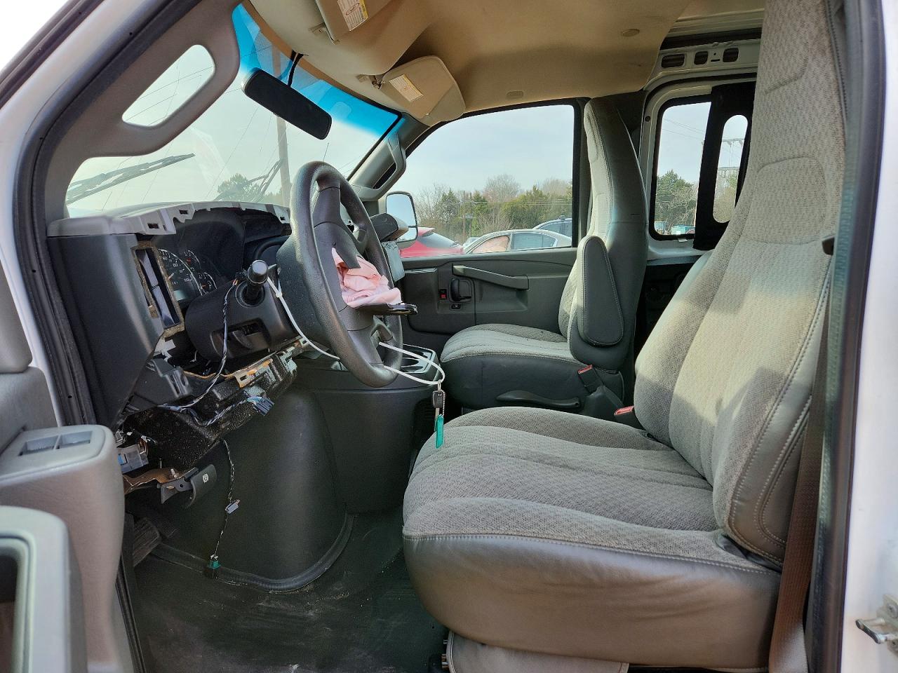 2017 CHEV EXPRESS