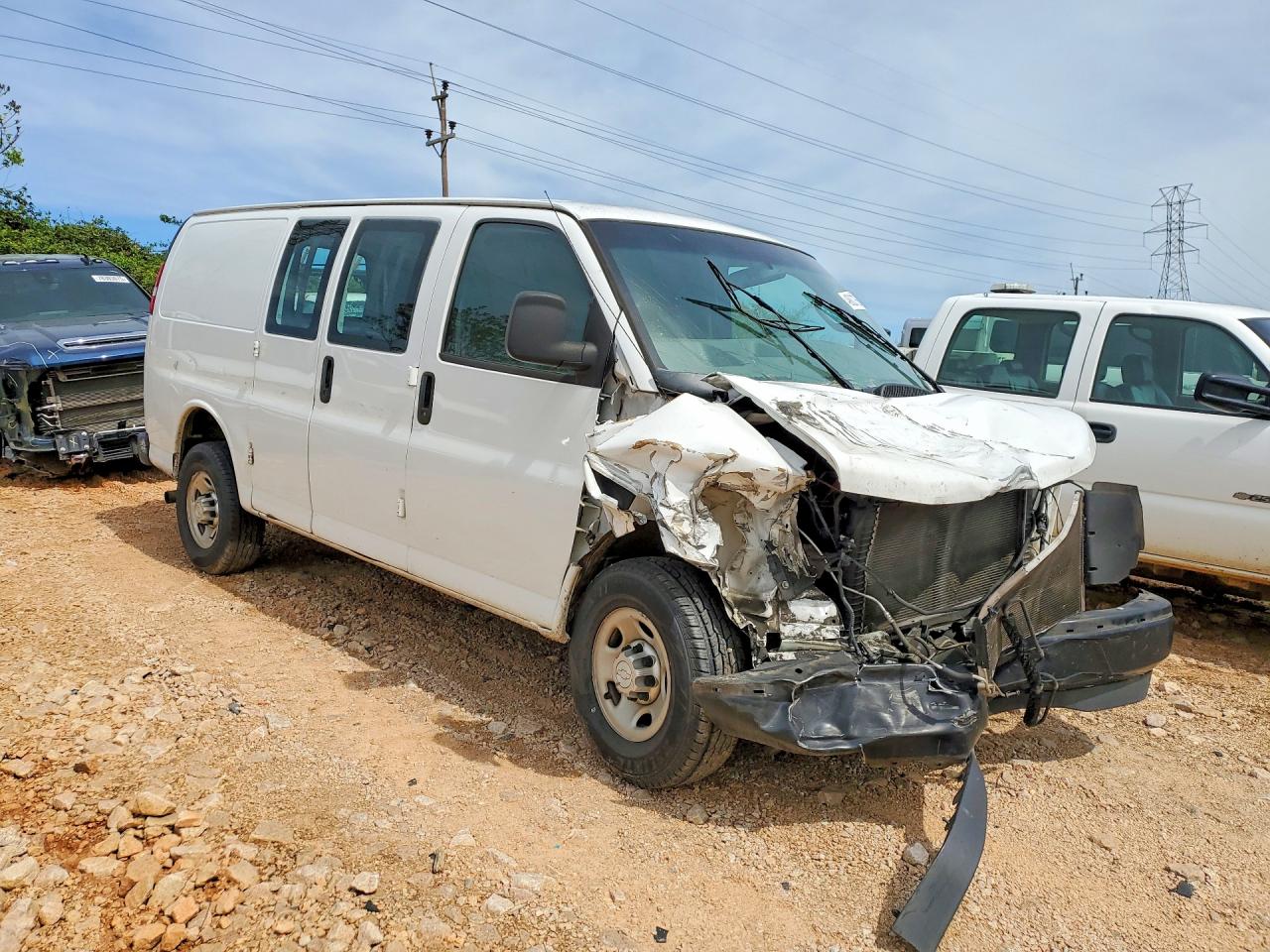 2017 CHEV EXPRESS