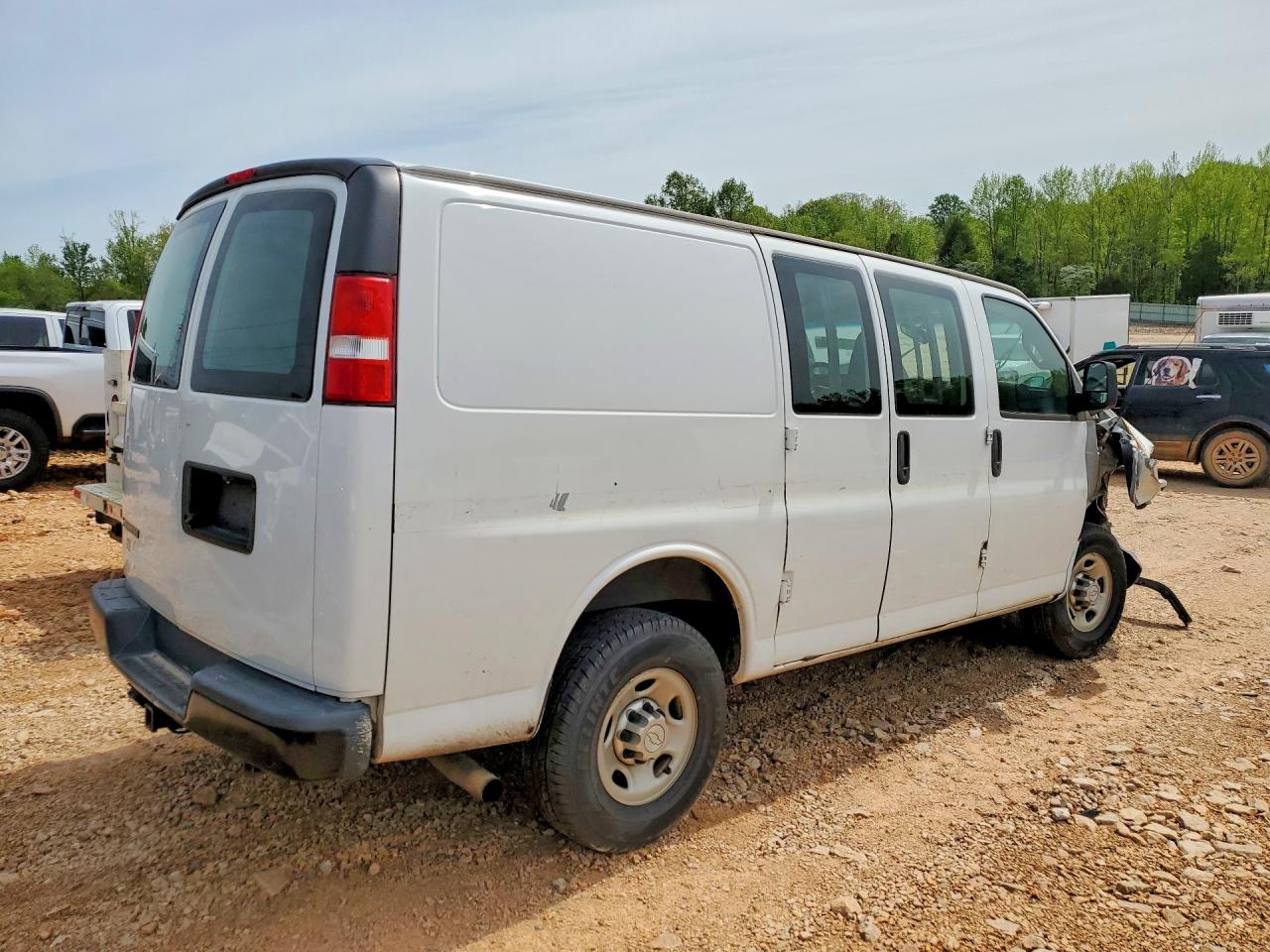 2017 CHEV EXPRESS