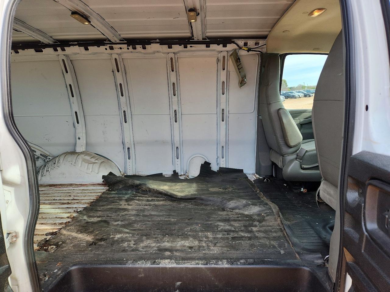 2017 CHEV EXPRESS