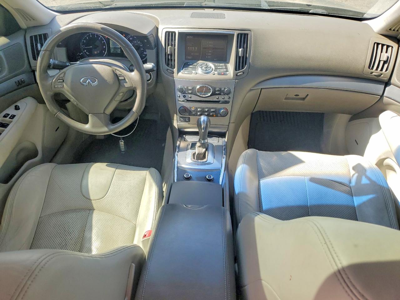 2011 INFINITI G37