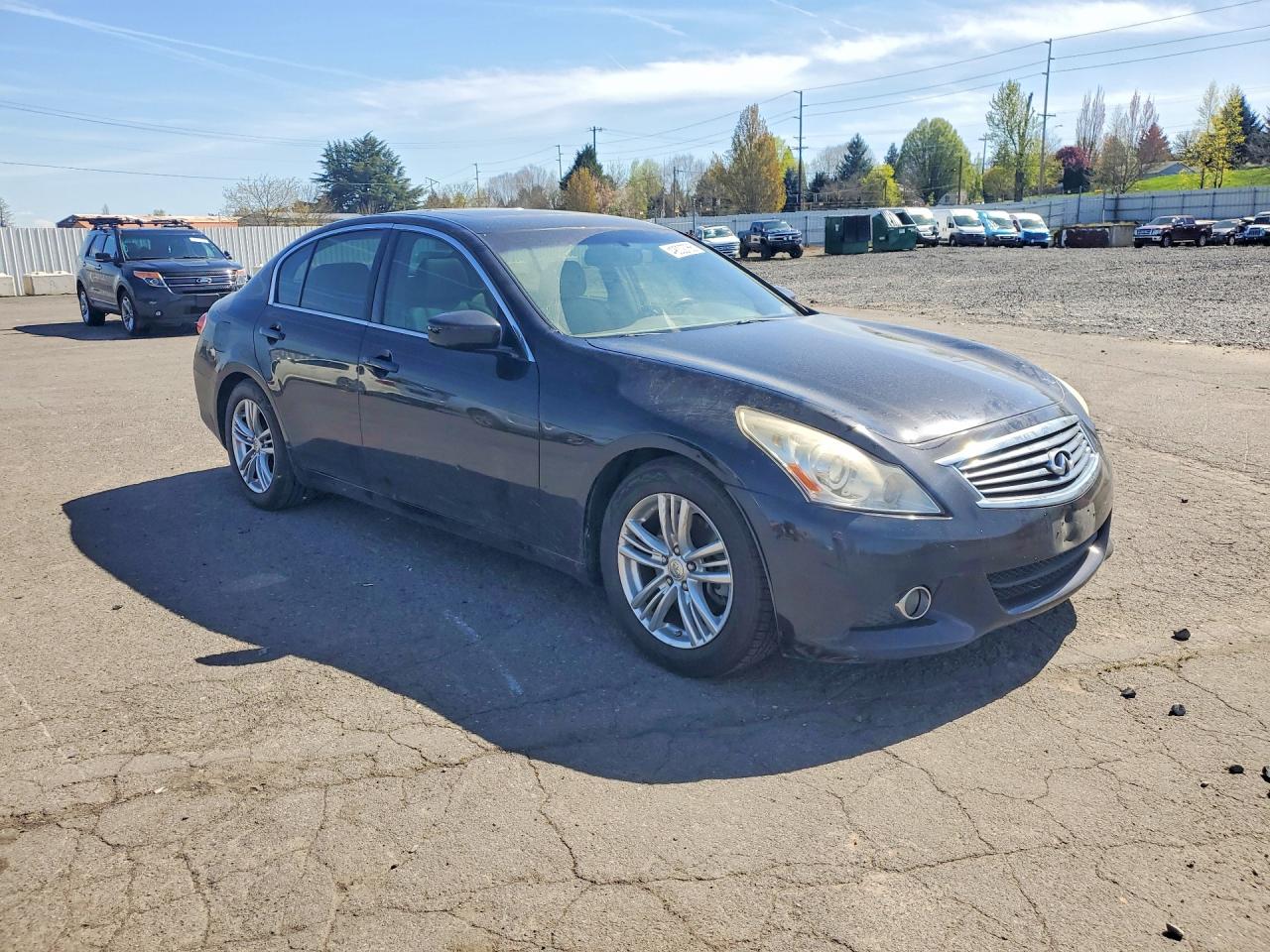 2011 INFINITI G37