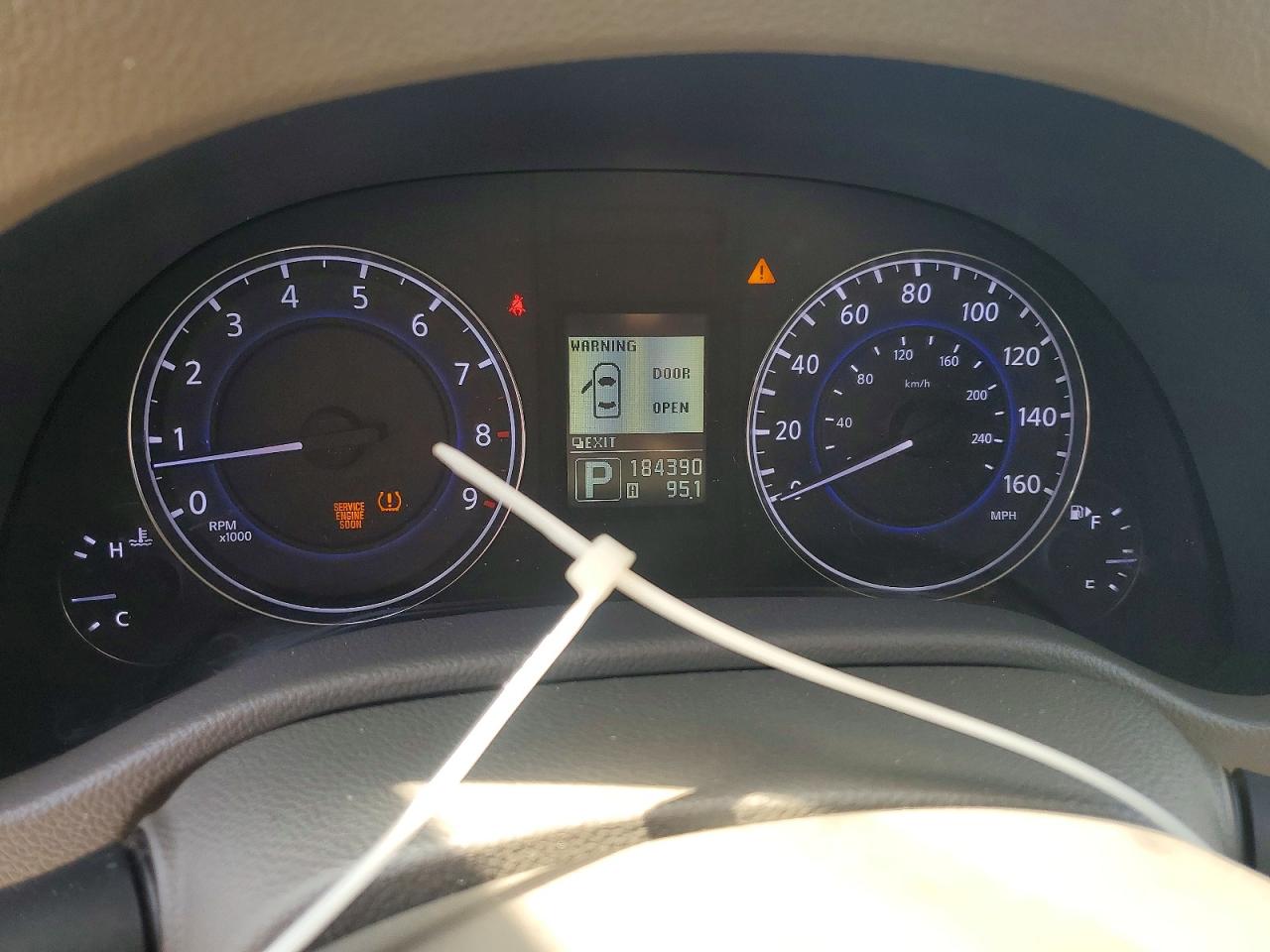 2011 INFINITI G37