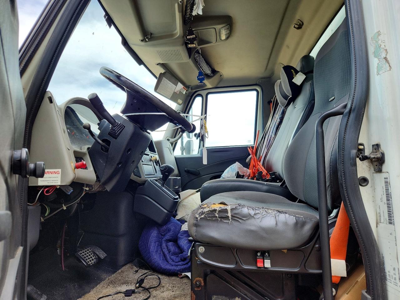 2011 INTERNATIONAL 4300 4300