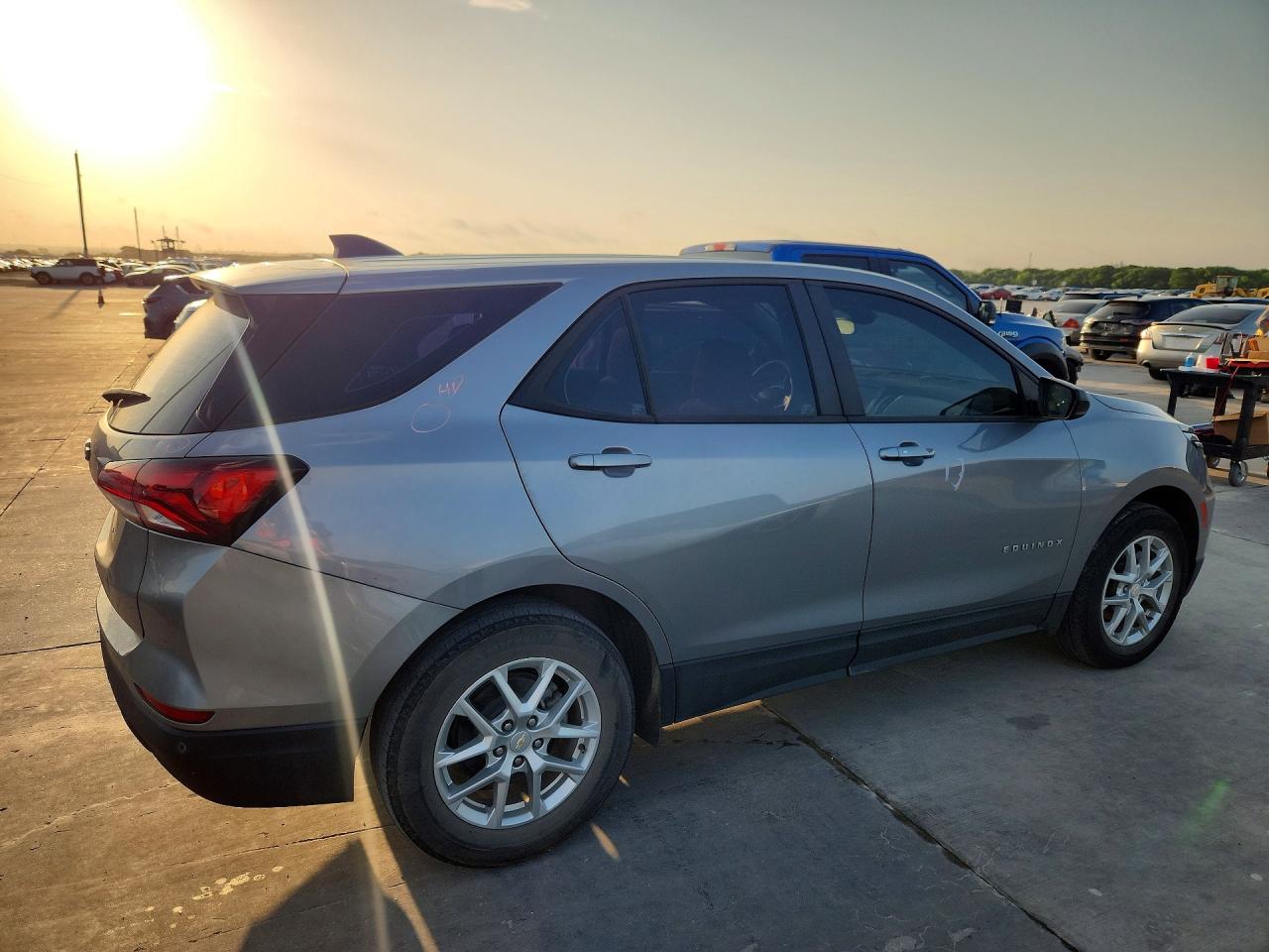 2024 CHEVROLET EQUINOX