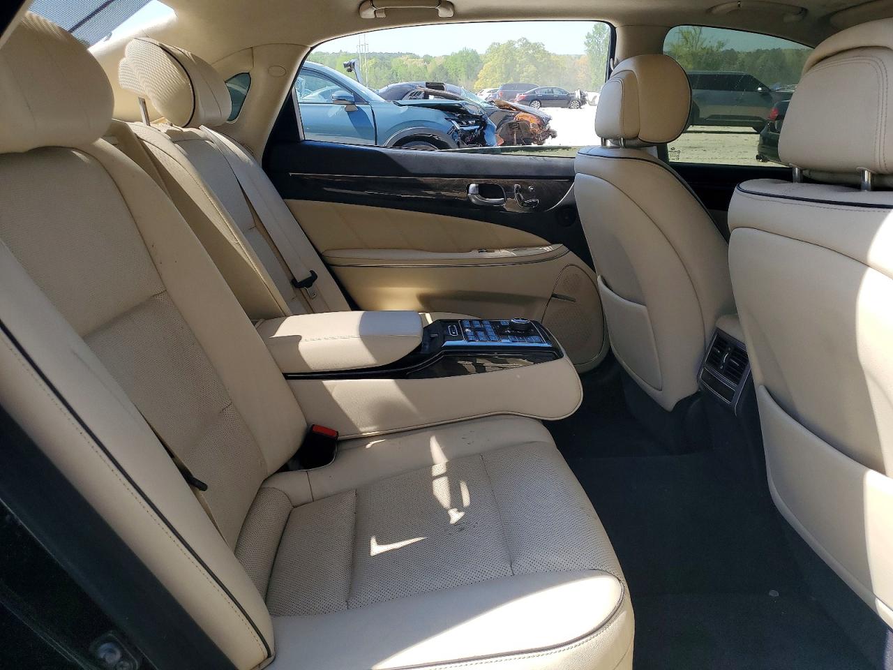 2014 HYUNDAI EQUUS