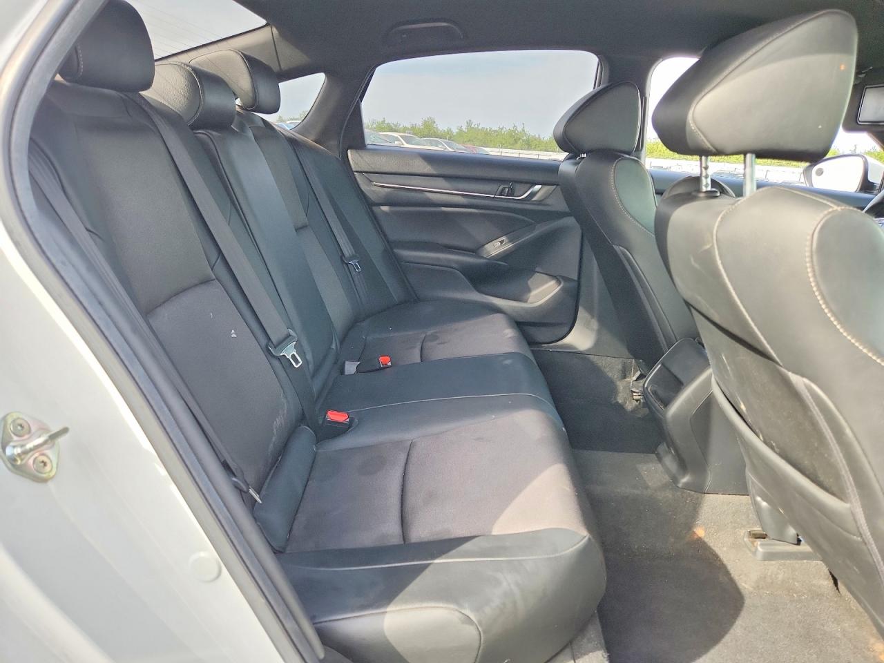 2019 HONDA ACCORD