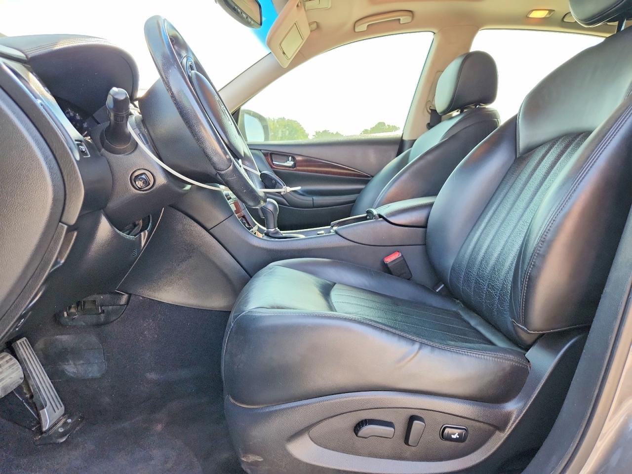 2016 INFINITI QX50