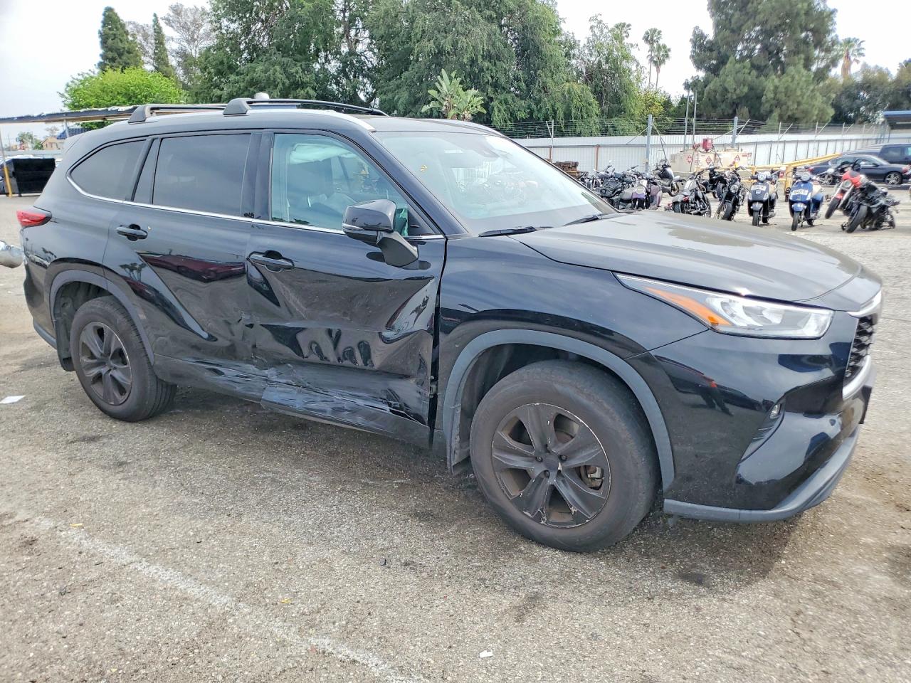 2020 TOYOTA HIGHLANDER