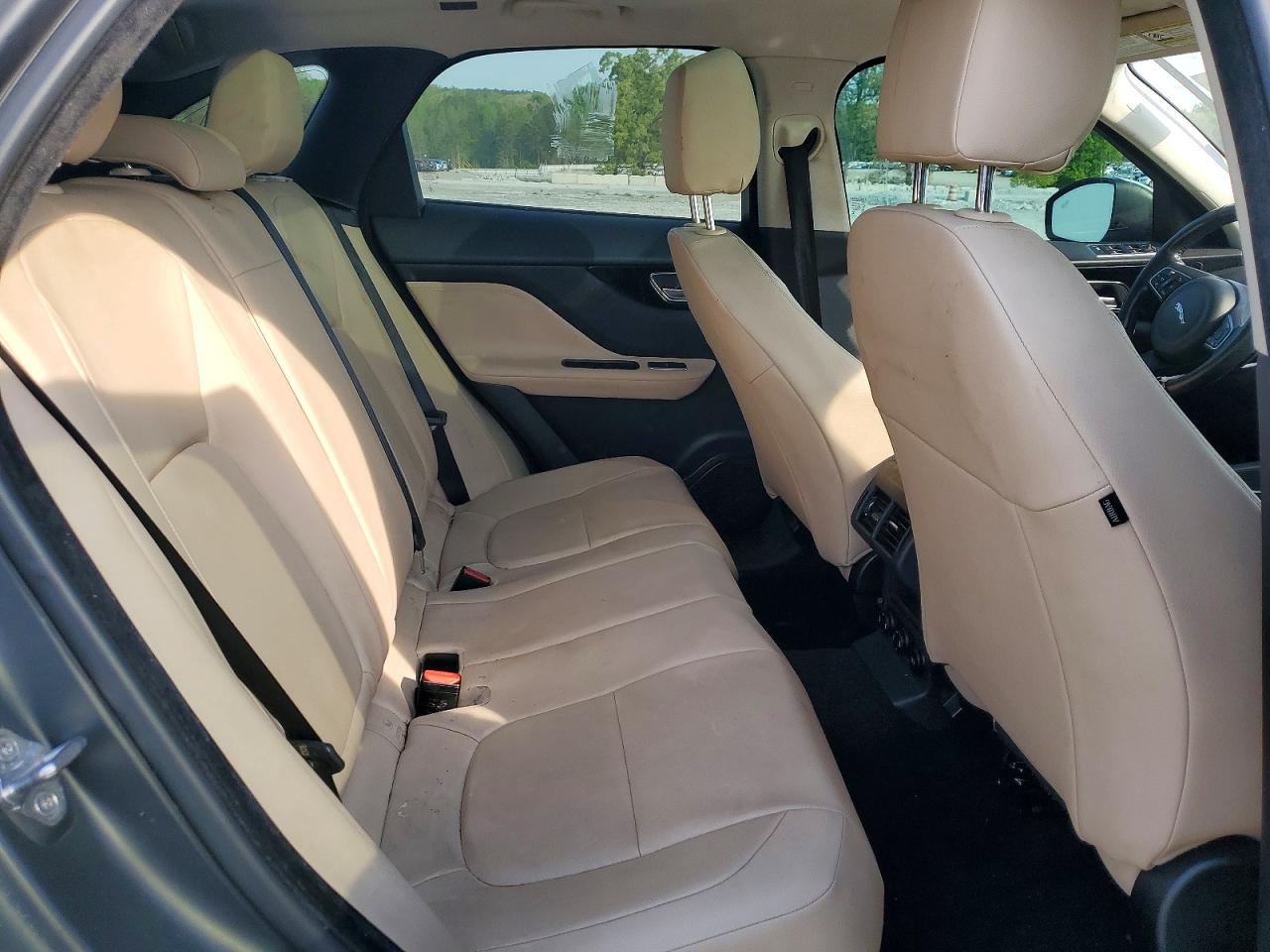 2017 JAGUAR F-PACE