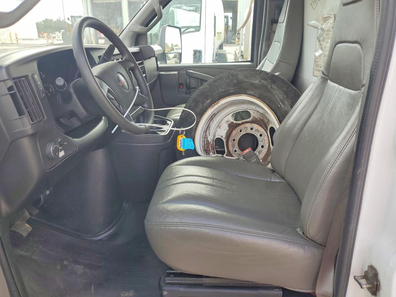 2022 GMC SAVANA