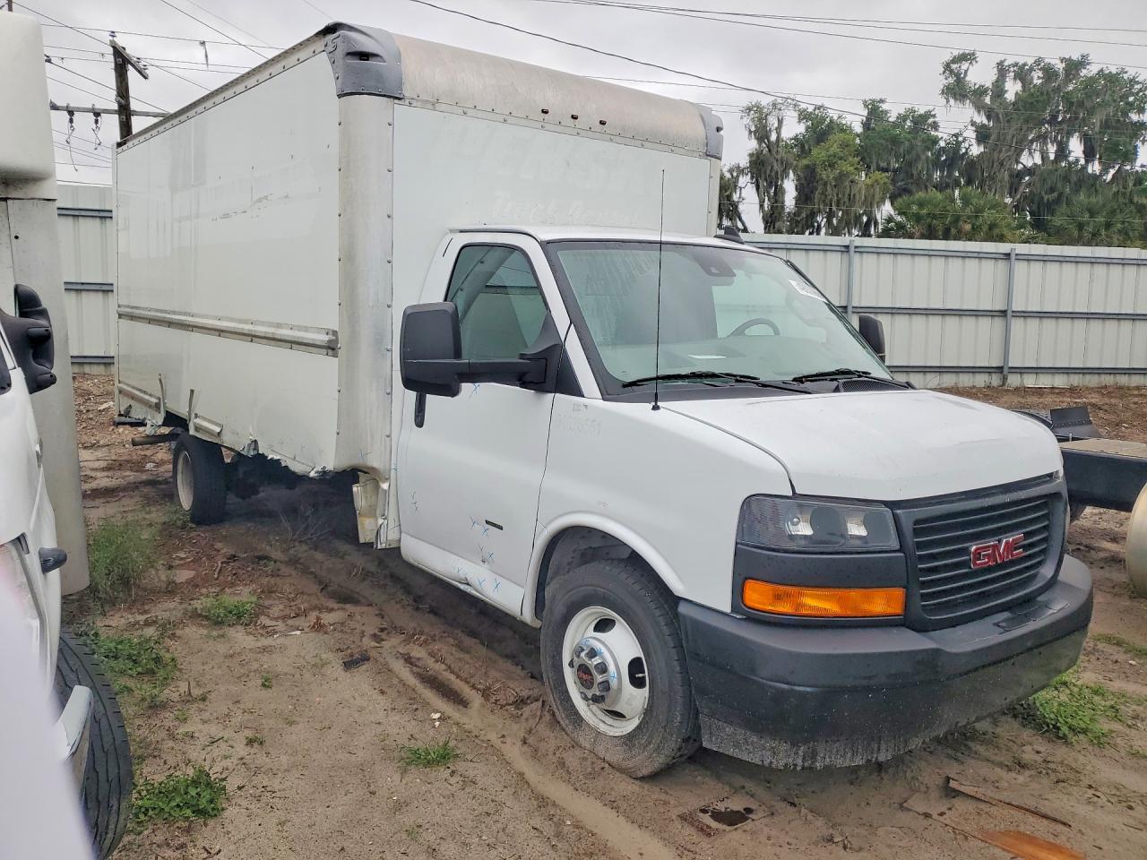 2022 GMC SAVANA