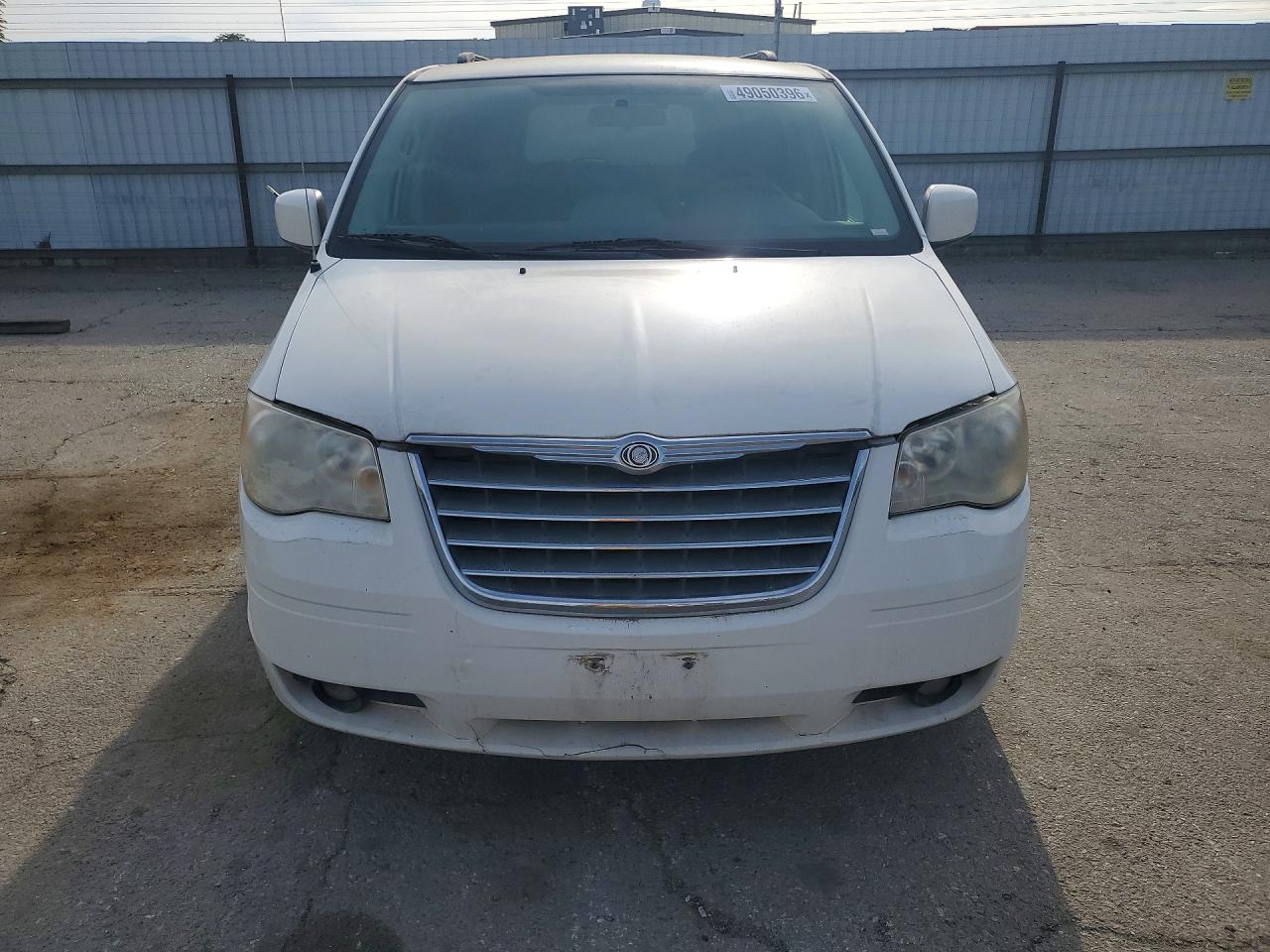 2010 CHRYSLER MINIVAN