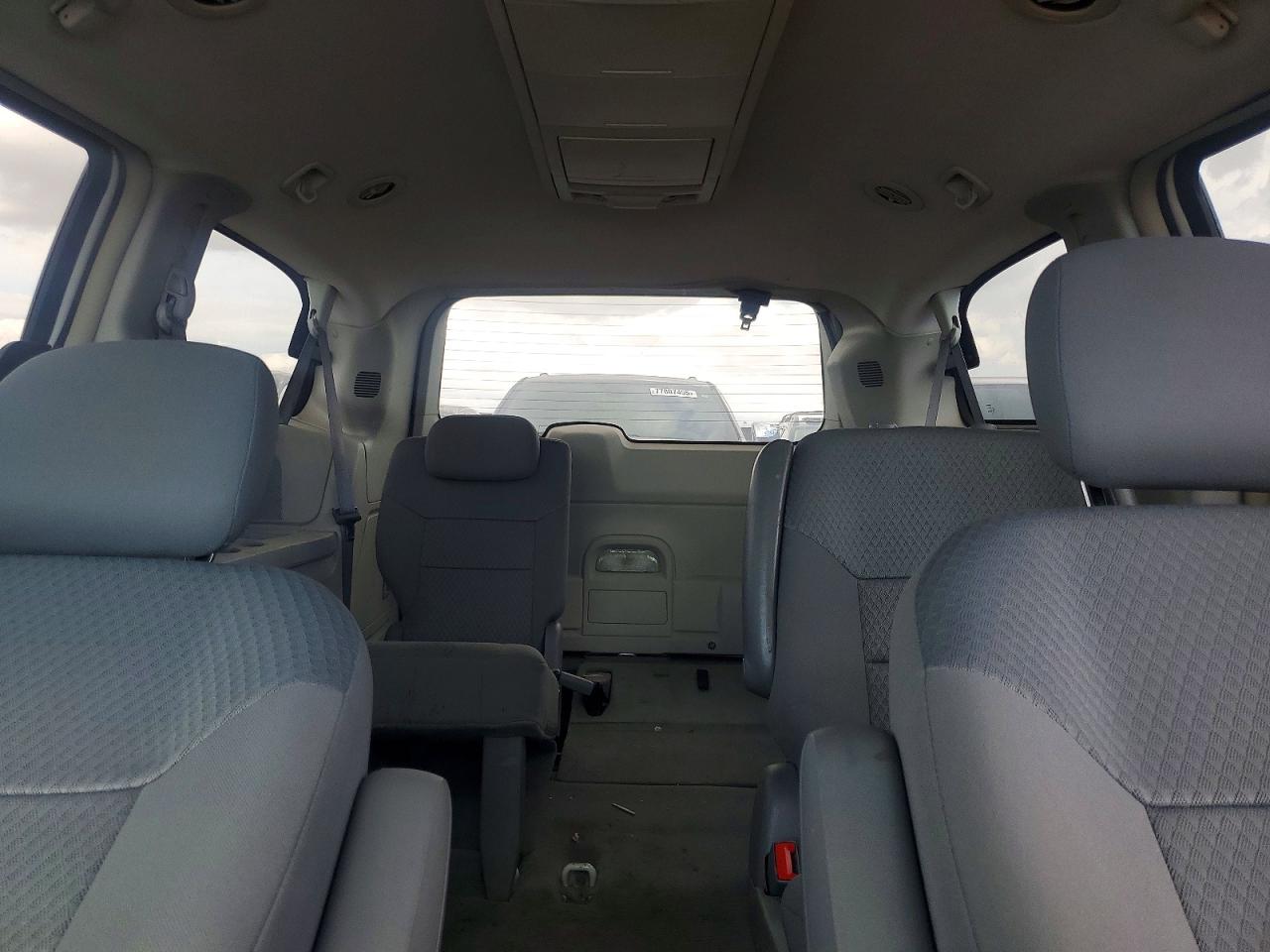 2010 CHRYSLER MINIVAN