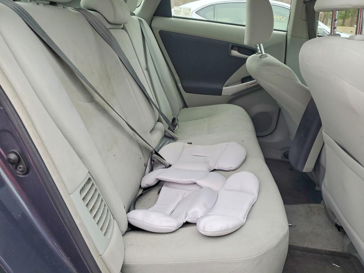 2011 TOYOTA PRIUS TWO