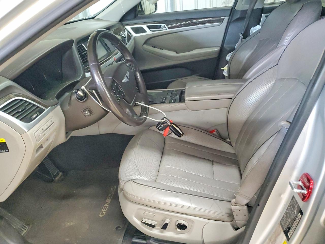 2015 HYUNDAI GENESIS