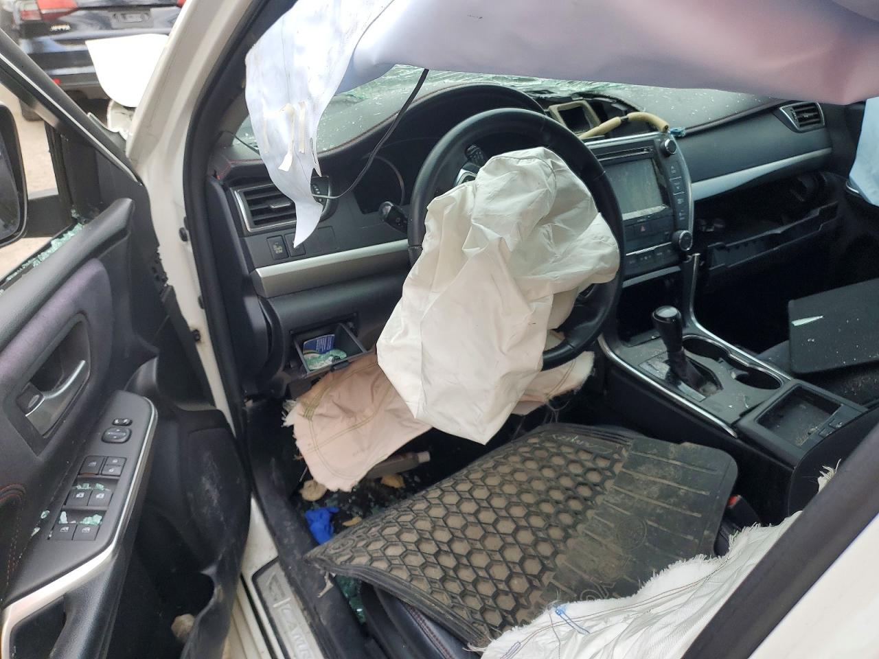 2016 TOYOTA CAMRY