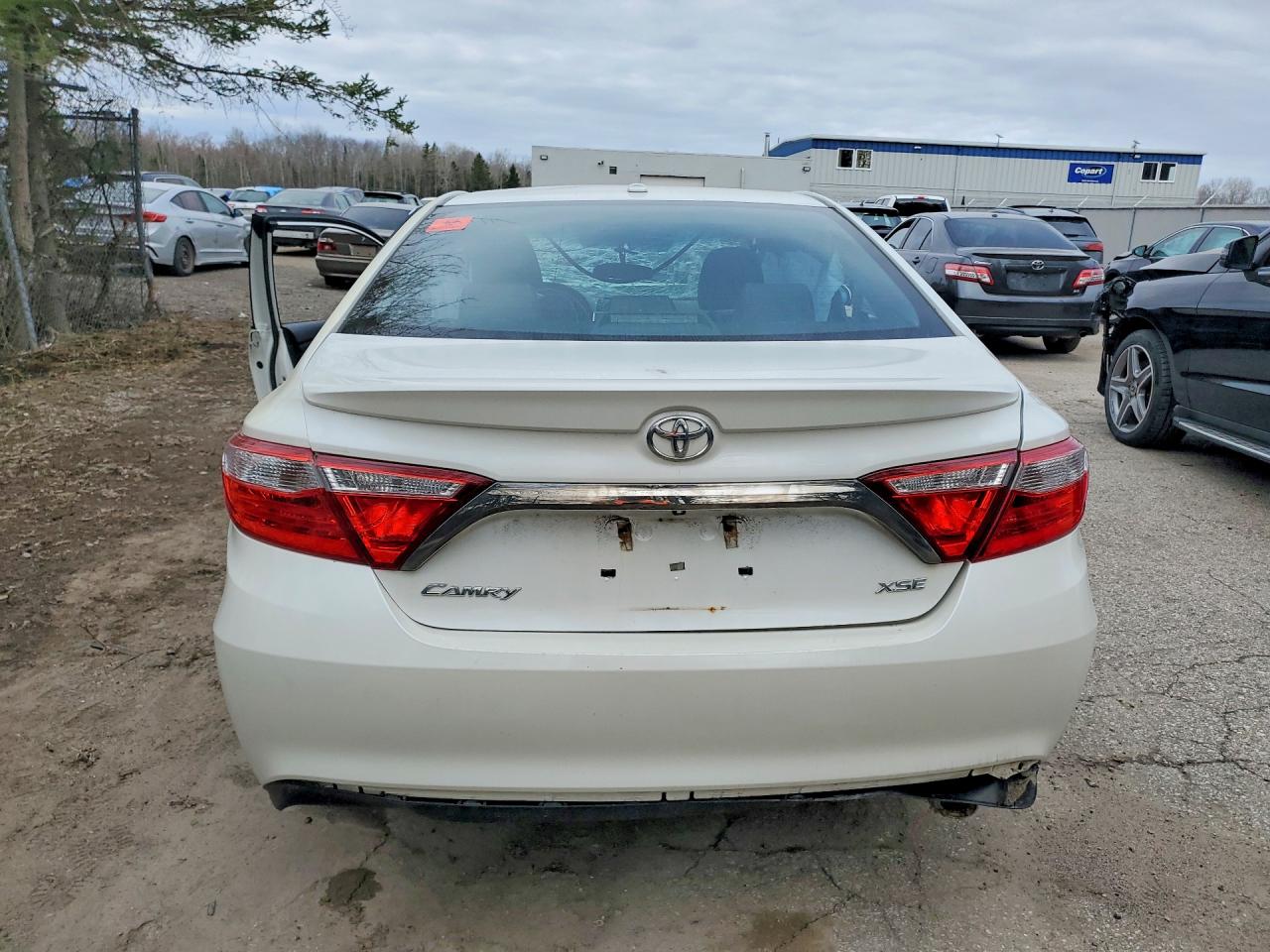 2016 TOYOTA CAMRY