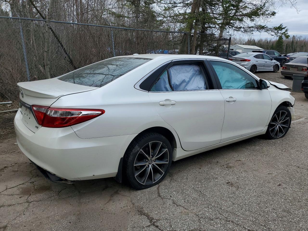 2016 TOYOTA CAMRY