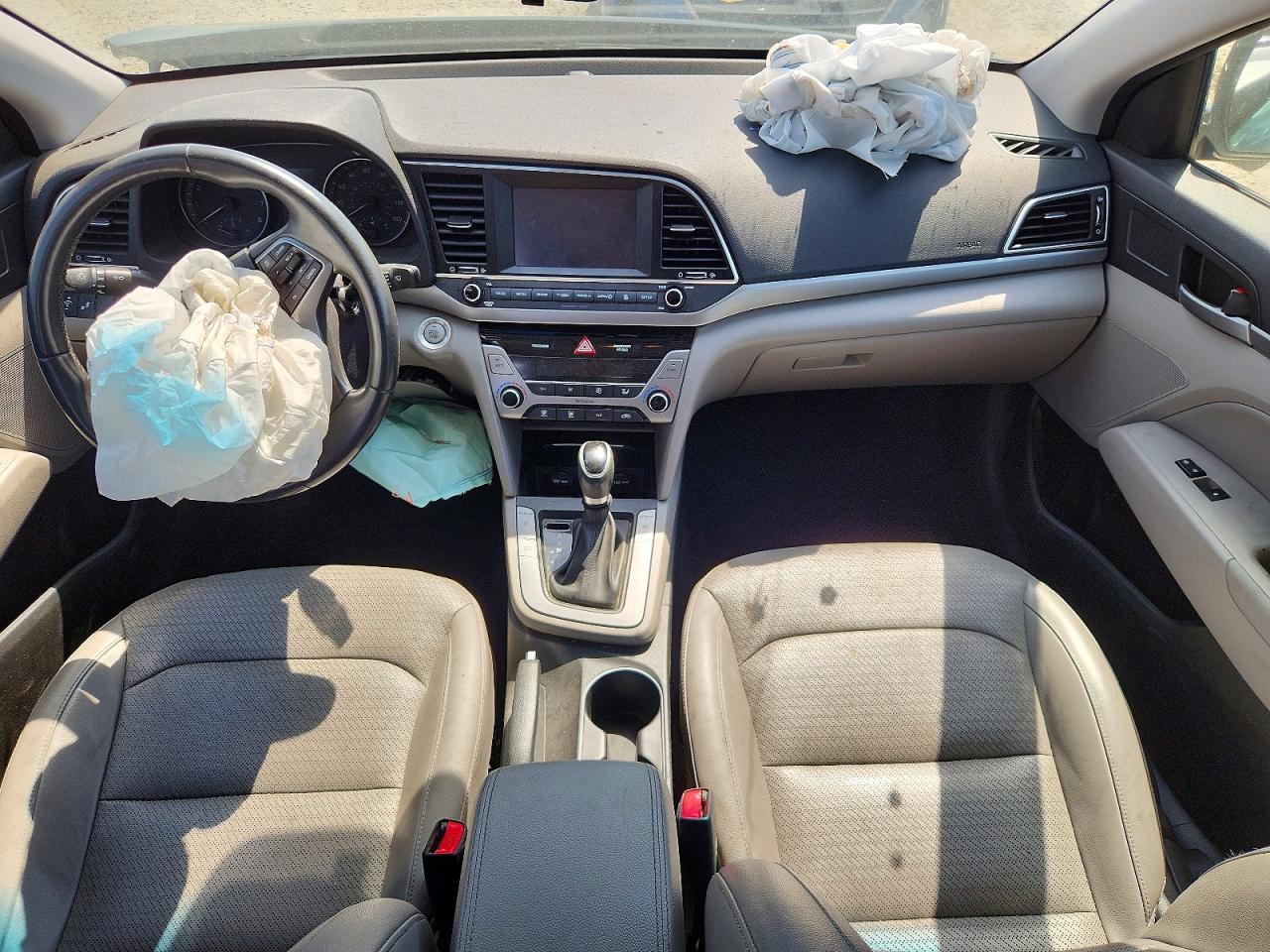 2017 HYUNDAI ELANTRA