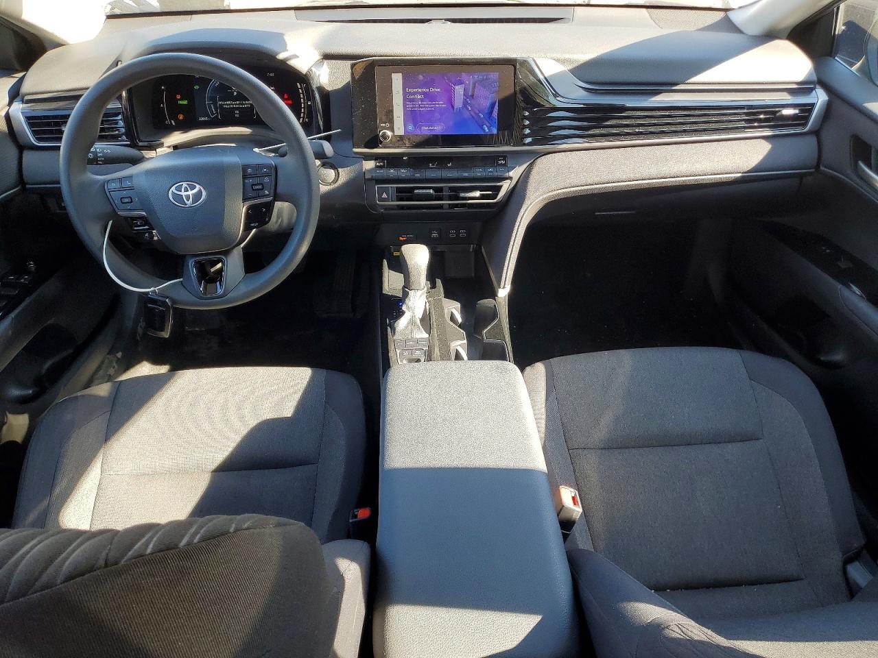 2025 TOYOTA CAMRY