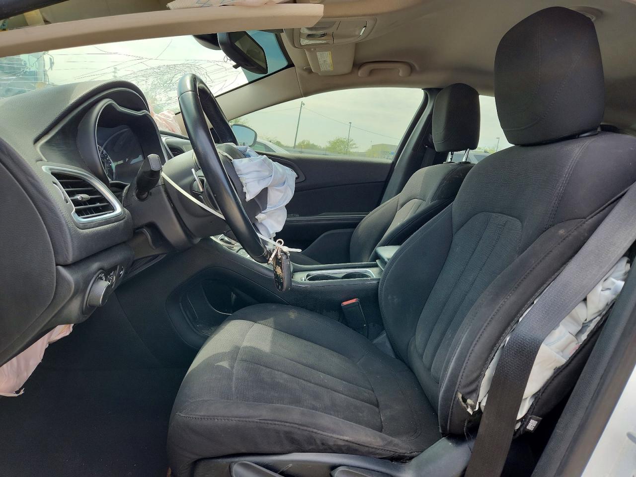 2015 CHRYSLER 200