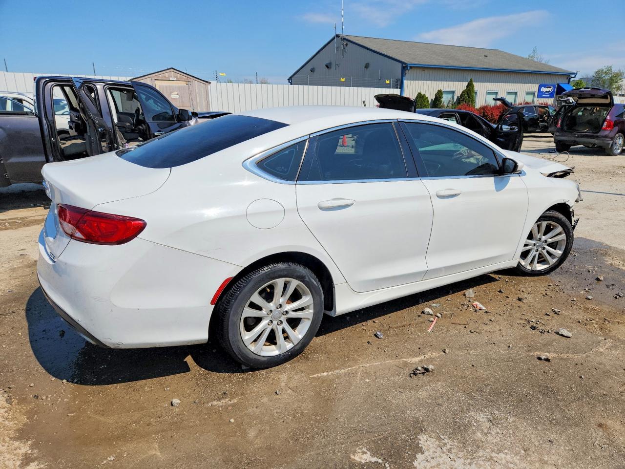 2015 CHRYSLER 200
