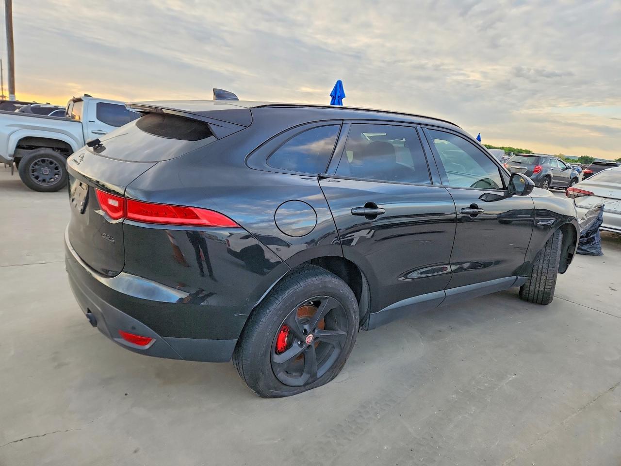 2018 JAGUAR F-PACE