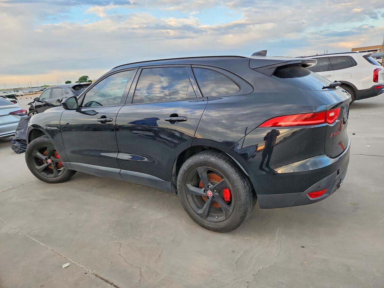 2018 JAGUAR F-PACE