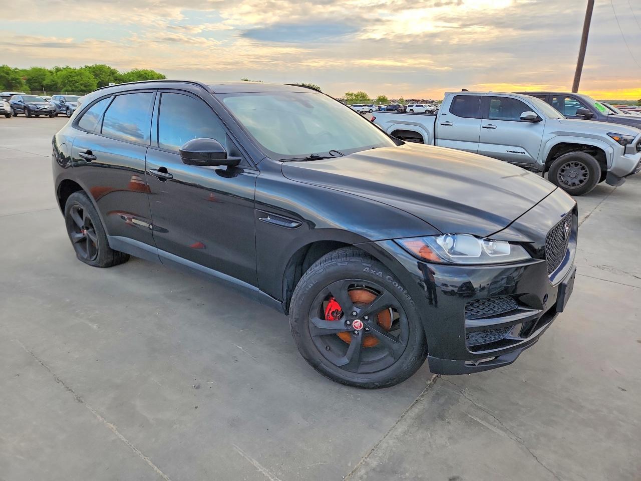 2018 JAGUAR F-PACE