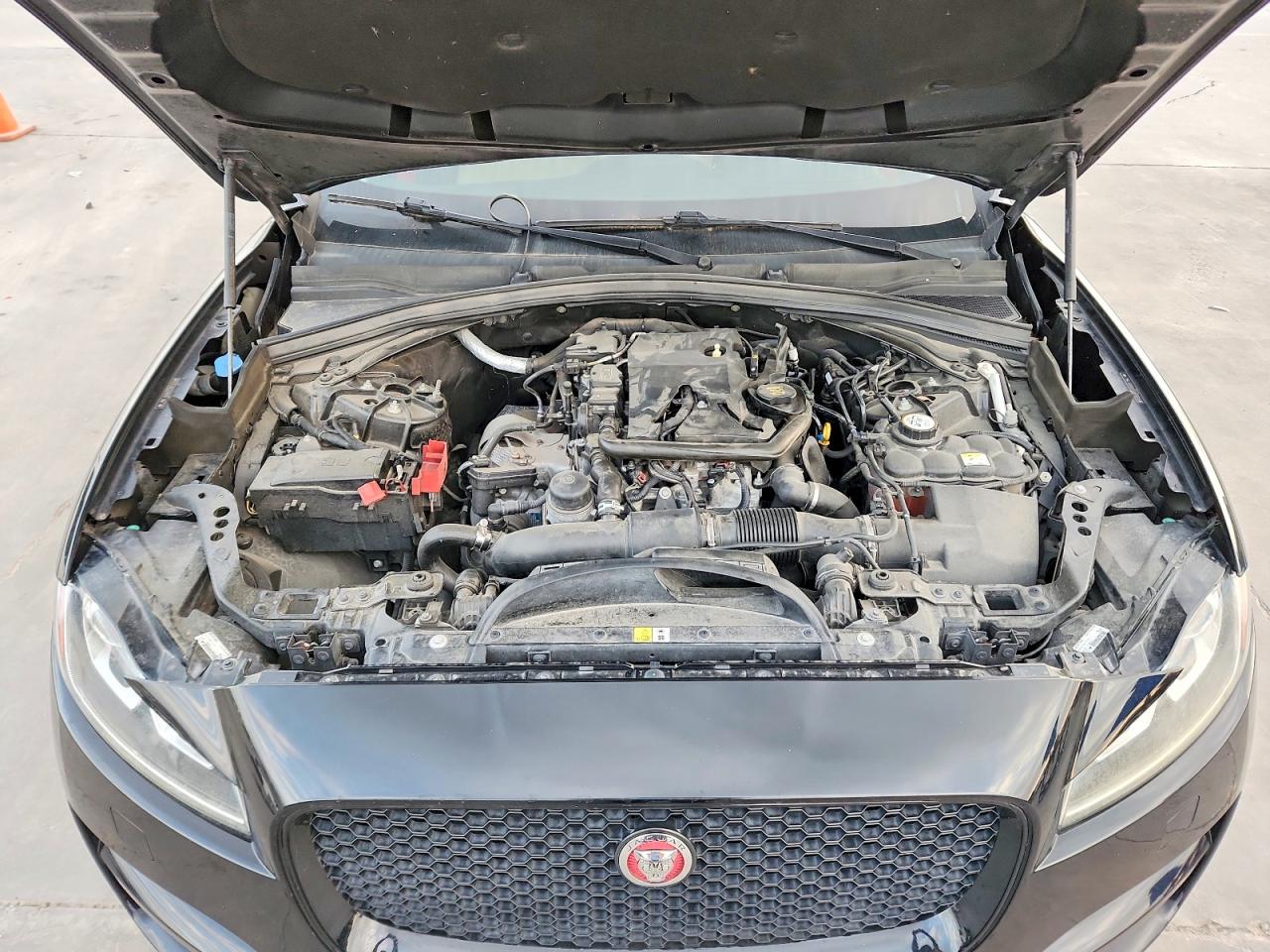 2018 JAGUAR F-PACE